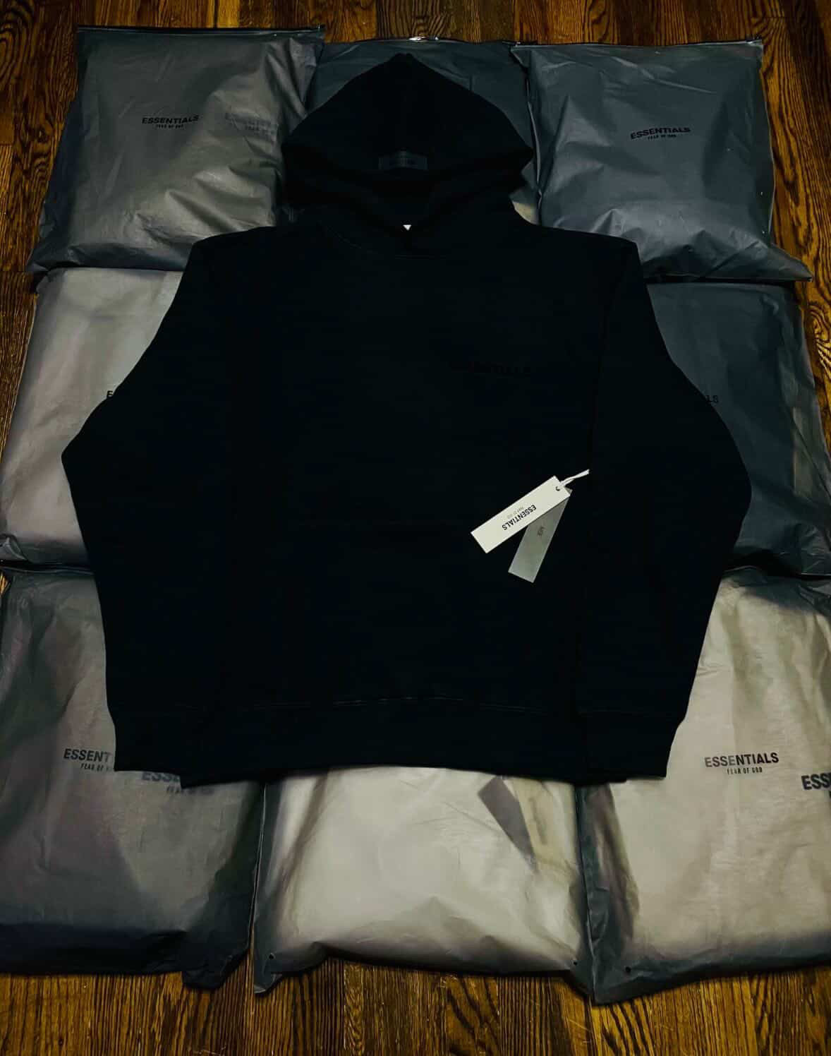 Essential hoodie